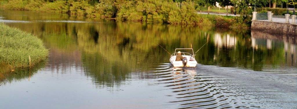 pescando-rio-anllons-
